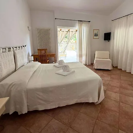 Casa de hóspedes Lu Pastruccialeddu 4*